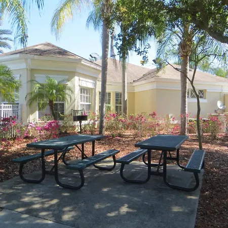 4 Bedroom Pool Home With Games Room In Gated Resort